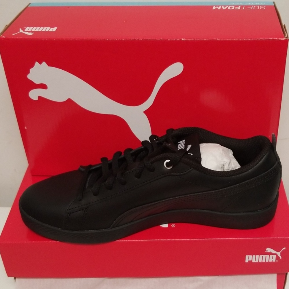 NWT PUMA soft foam tennis shoes